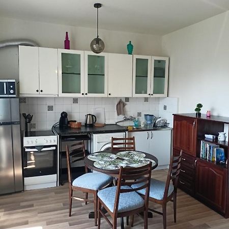 Welcome To Daisy Sunny Place! Apartment Варна Екстериор снимка