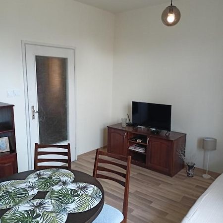 Welcome To Daisy Sunny Place! Apartment Варна Екстериор снимка