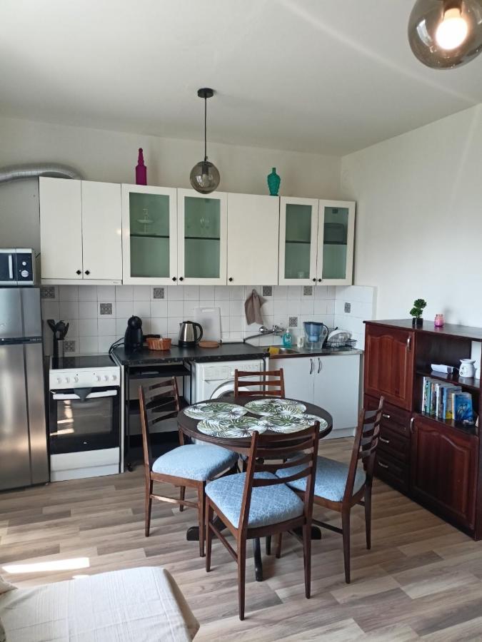 Welcome To Daisy Sunny Place! Apartment Варна Екстериор снимка